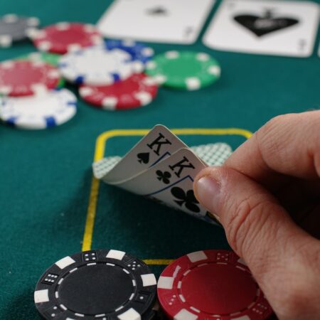 Reading Your Opponents: Analyzing Poker Table Dynamics