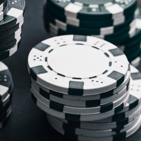 Mastering Blackjack: Techniques and Top Bonuses