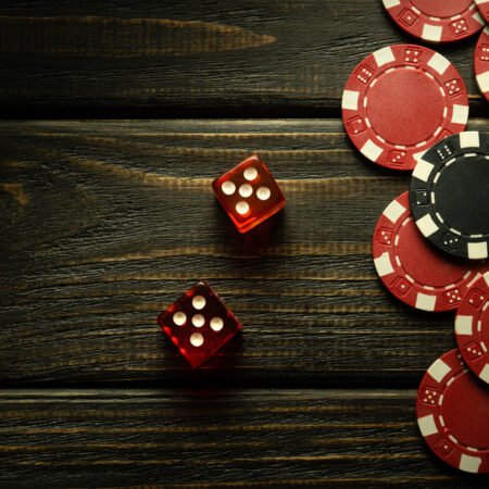 Demystifying Poker Tells in Online Games