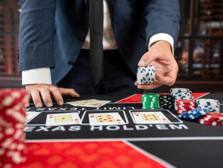 Knowing When to Raise Your Bet in Poker