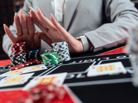 Master Your Gambling Skills: A Comprehensive Guide to Emotional Intelligence